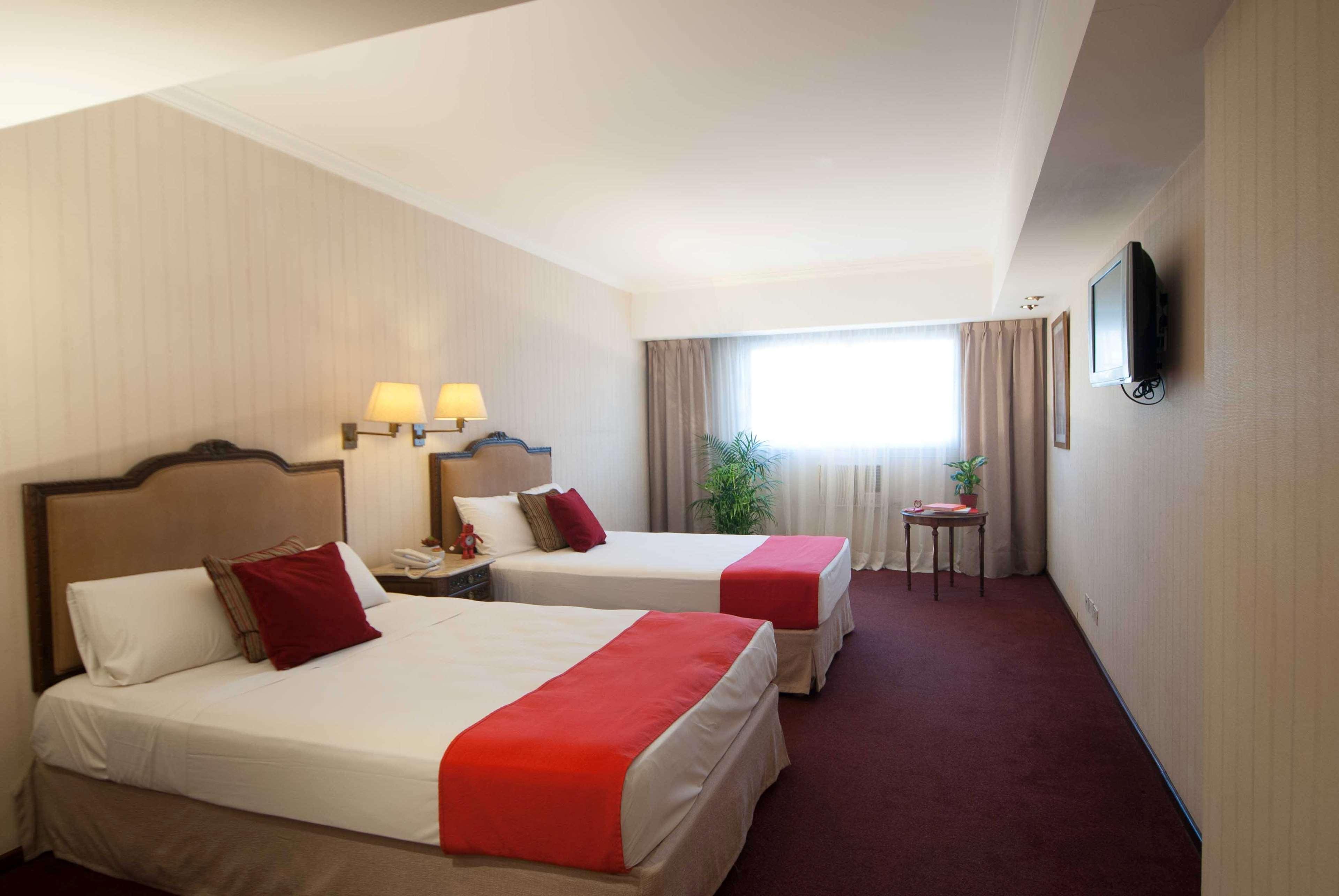 Ramada By Wyndham Buenos Aires Centro Bed and Breakfast Buitenkant foto