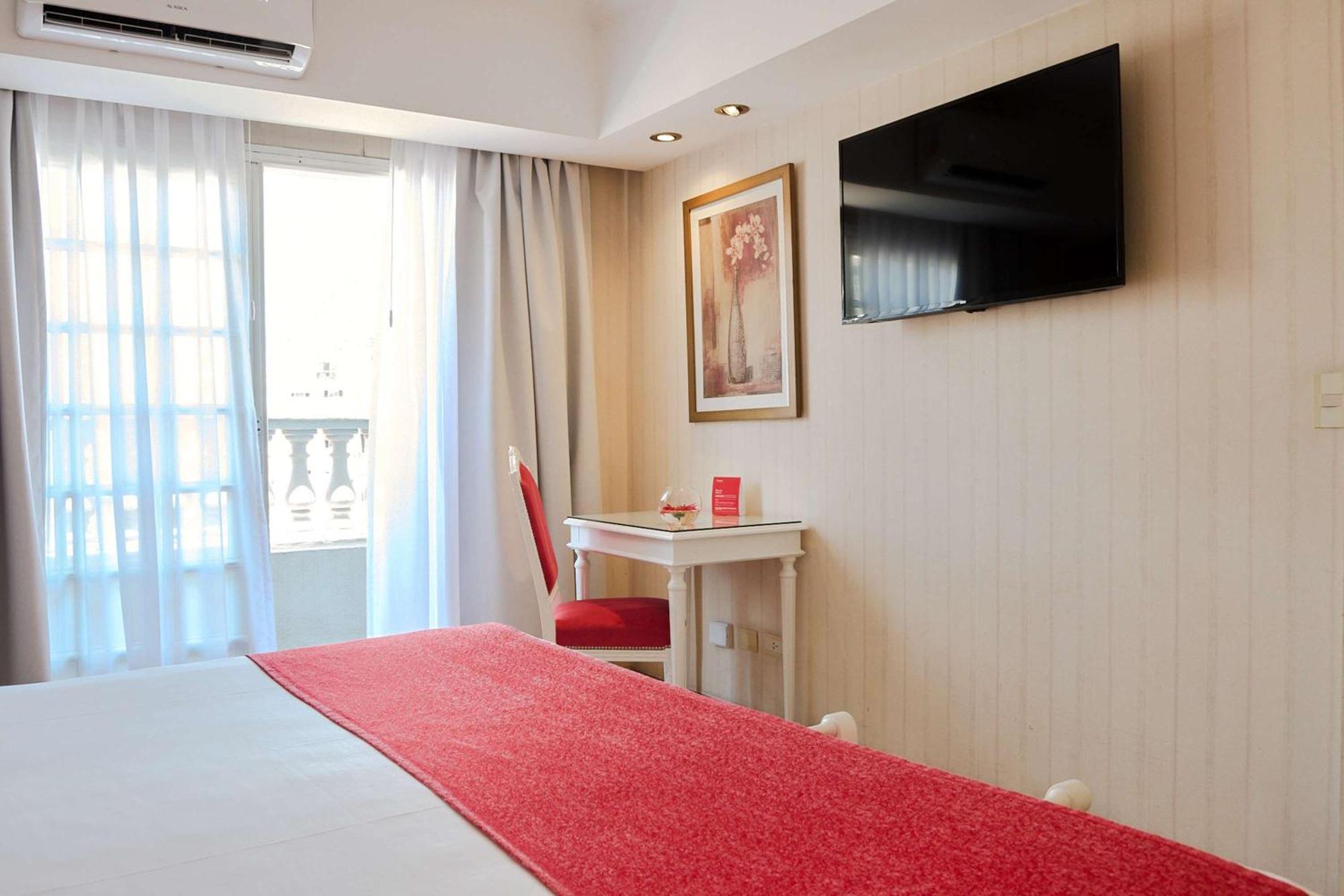 Ramada By Wyndham Buenos Aires Centro Bed and Breakfast Buitenkant foto