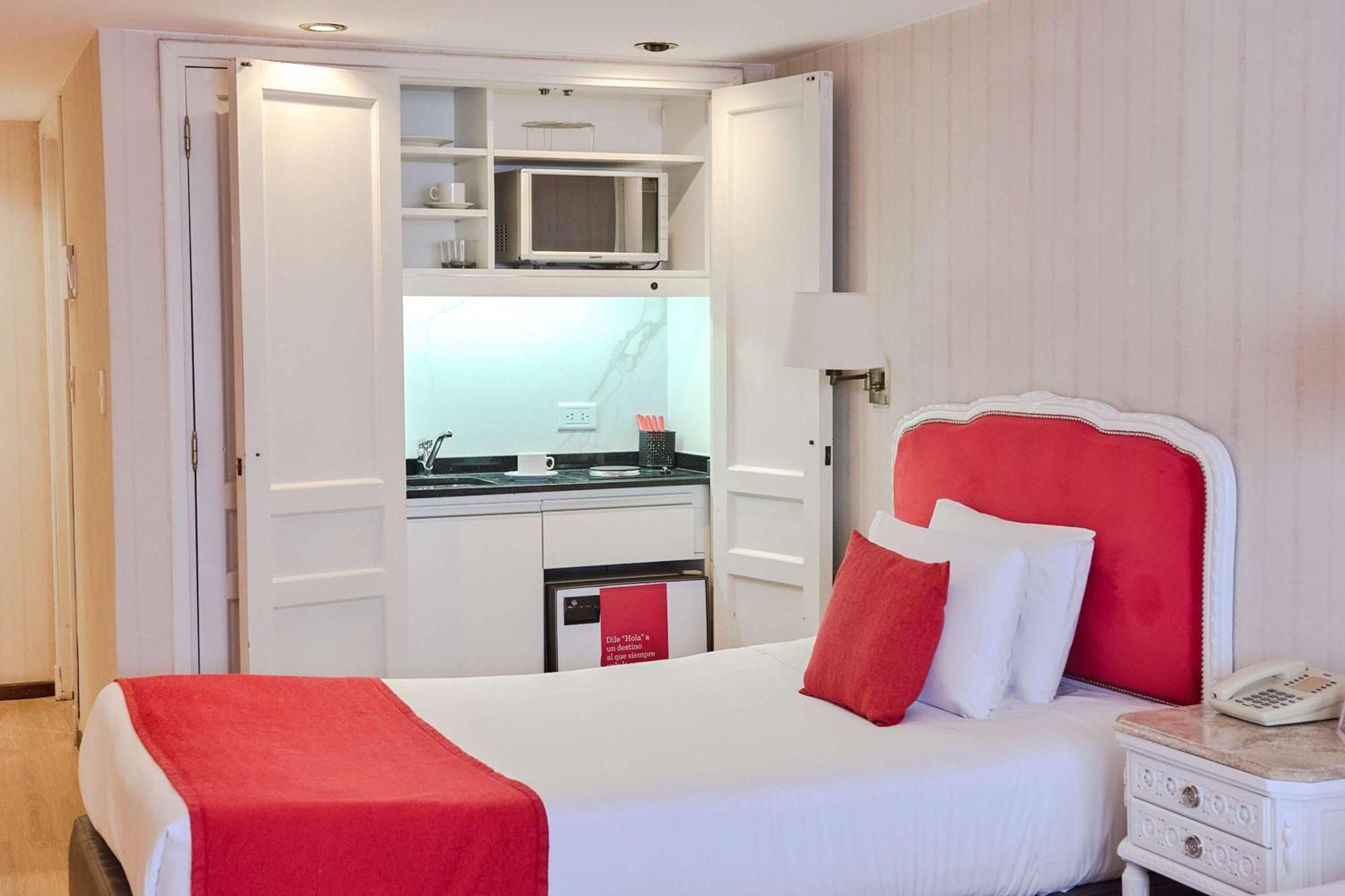 Ramada By Wyndham Buenos Aires Centro Bed and Breakfast Buitenkant foto