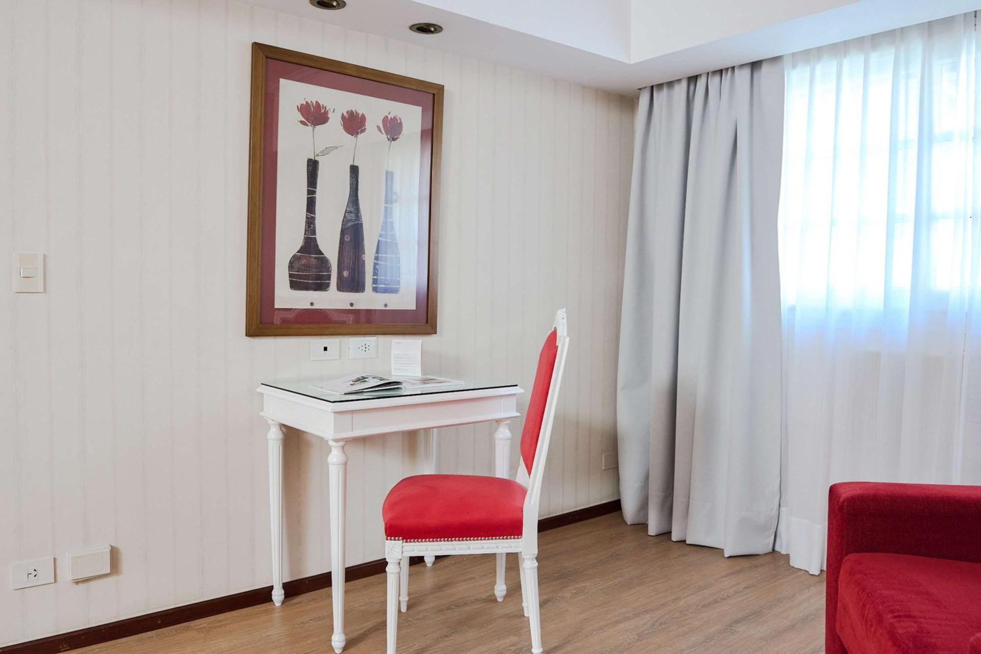 Ramada By Wyndham Buenos Aires Centro Bed and Breakfast Buitenkant foto