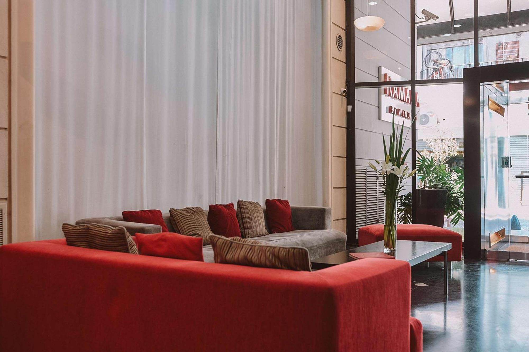 Ramada By Wyndham Buenos Aires Centro Bed and Breakfast Buitenkant foto