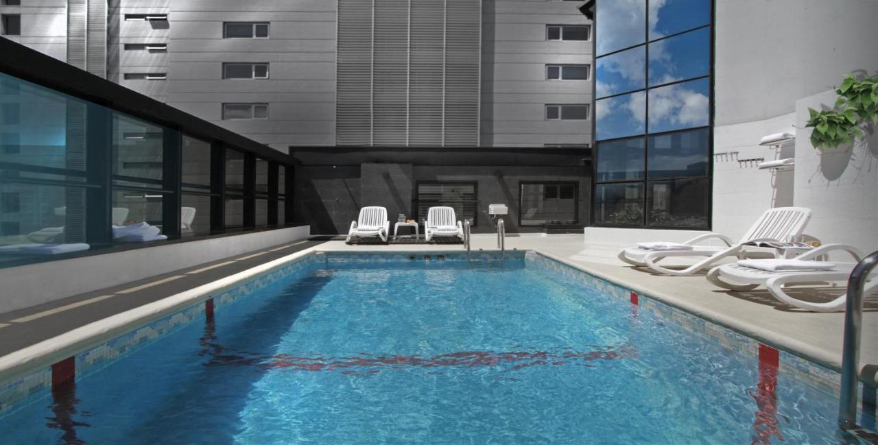 Ramada By Wyndham Buenos Aires Centro Bed and Breakfast Buitenkant foto